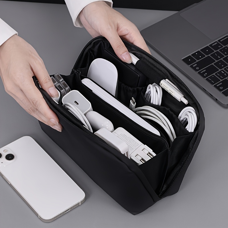 Tech Accessories Travel - Bölmeli Teknoloji Düzenleyici Çantası-Kablolar/Şarj Cihazları/Telefonlar için