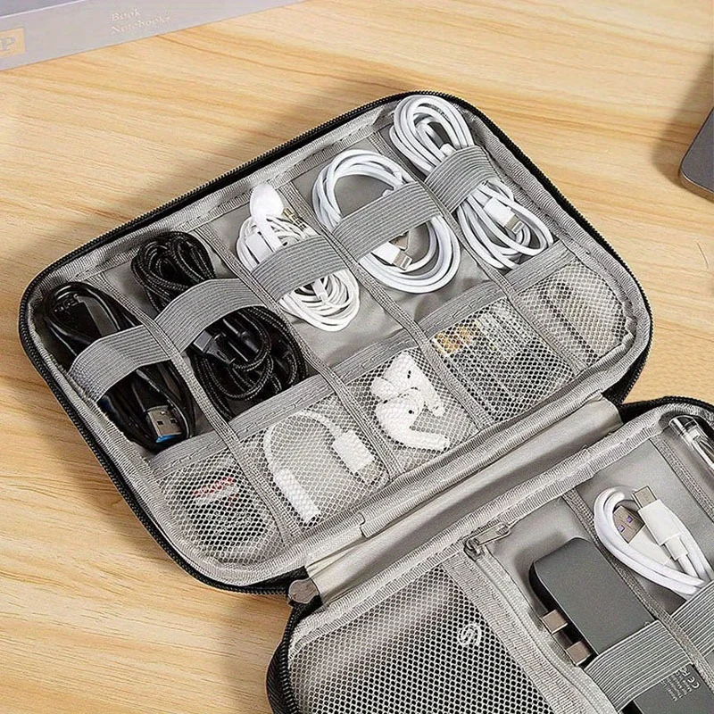 Tech Accessories Travel Case - 1 Adet Taşınabilir Elektronik Aksesuar Saklama